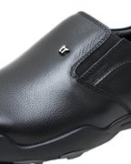 Trotter 3690 Black Slip-ons all day casuals