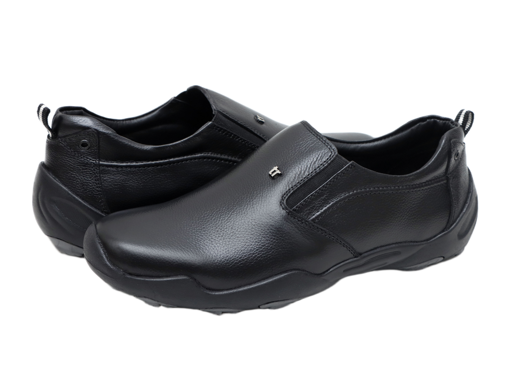 Trotter 3690 Black Slip-ons all day casuals
