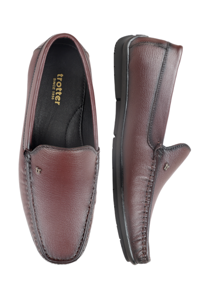 Trotter 1702 Cherry Slip On Casuals